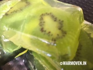 Jelly with Fresh kiwi Fruit