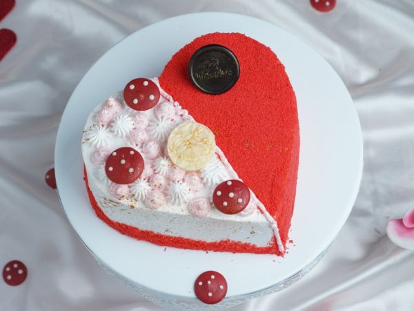 valentine's day cake, happy valentine's day, valentine's day wishes