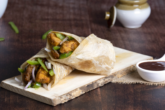 Chicken Tikka Roll | Bhuna Chicken Roll | Egg Cheese Roll