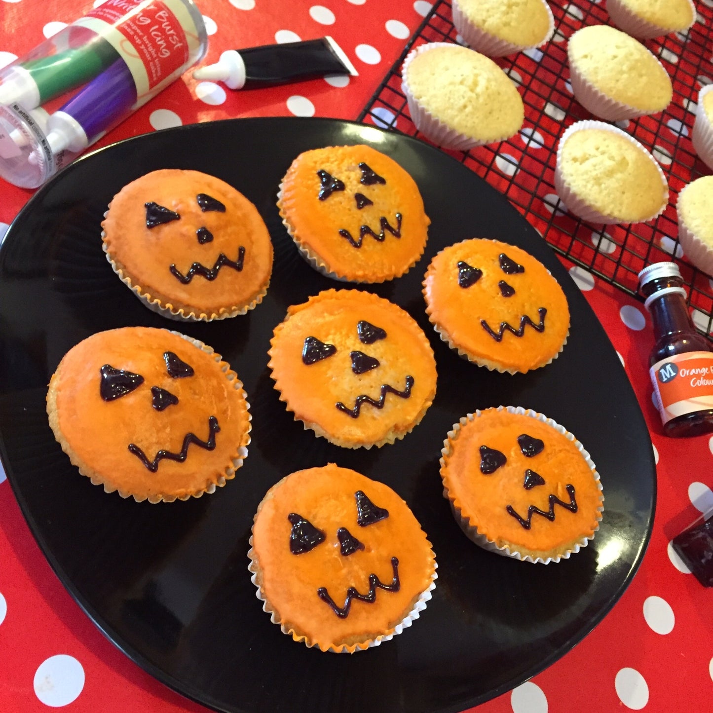 Halloween pumpkin cupcakes