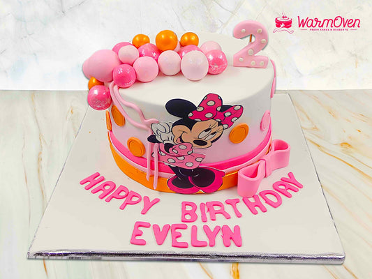 Minnie Mouse Cake