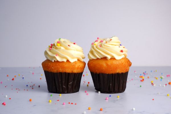 Vanilla Butter Cupcake | Pack of 6