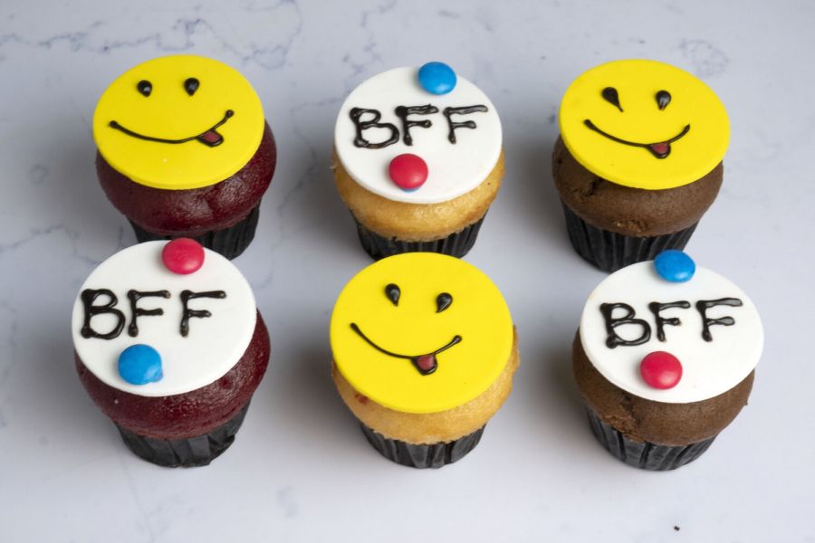Friends Forever Assorted Cupcake Get unique birthday cake ideas for your girlfriend to now you can easily send birthday cakes for your beloved where your girlfriend resides. friends forever assorted cupcake