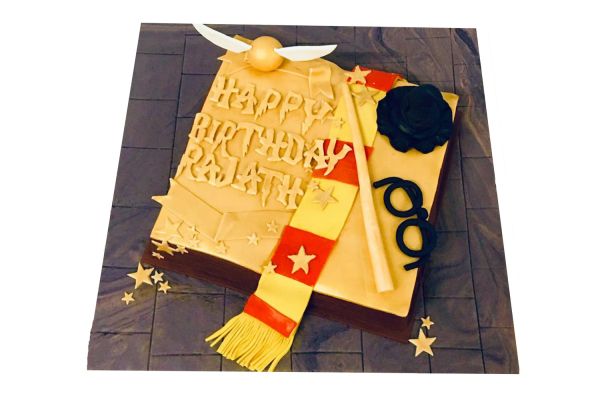 harry potter cake, harry potter, harry potter theme party kids birthday, kids cake, first birthday party, first birthday, birthday cake for kids, theme cake for kids, kids birthday party